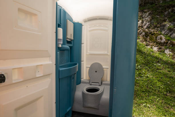 Best Porta potty delivery and setup  in Springdale, MD